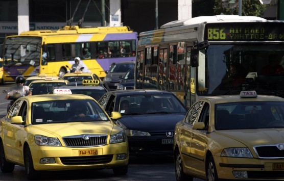 Τέλη κυκλοφορίας: 30 έως 200 ευρώ η... λυπητερή! Ποιοι θα πληρώσουν περισσότερα