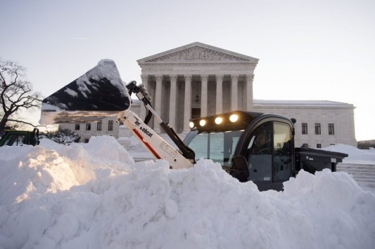 Snowzilla στις ΗΠΑ με 30 νεκρούς: Χιονοπόλεμος... Star Wars και η Ουάσινγκτον στον `πάγο`