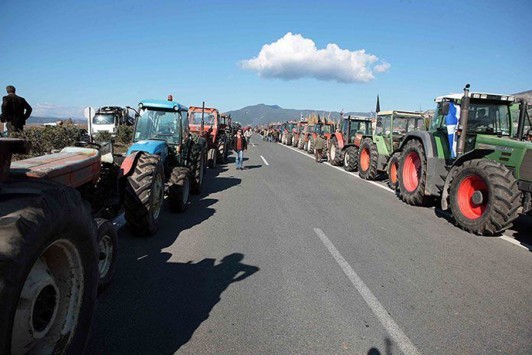 Μπλόκα αγροτών: Η σύσκεψη της Πελοποννήσου για το μέλλον των κινητοποιήσεων!