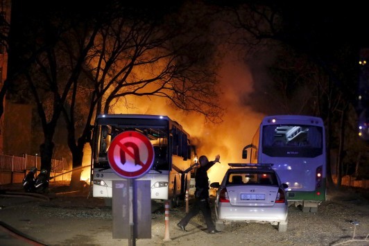 `Πνίγηκε` στο αίμα η Τουρκία! 20 νεκροί από έκρηξη παγιδευμένου αυτοκινήτου - Δείχνουν ως τρομοκράτες το PKK