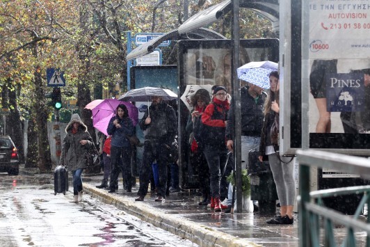 Καιρός: Χαλάζι και βροχές... με ζέστη!