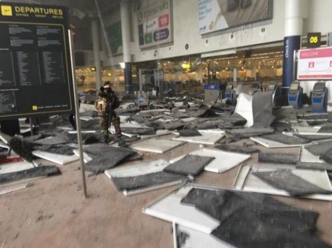 Εκρήξεις στο αεροδρόμιο των Βρυξελλών - Πληροφορίες για θύματα