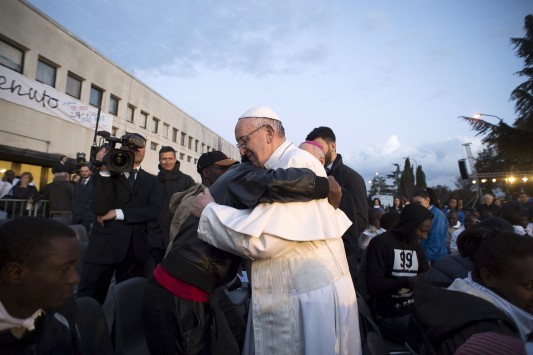 Ο Πάπας Φραγκίσκος στην Ελλάδα – Θα επισκεφτεί τη Λέσβο μαζί με τον Αρχιεπίσκοπο Ιερώνυμο και τον Οικουμενικό Πατριάρχη Βαρθολομαίο