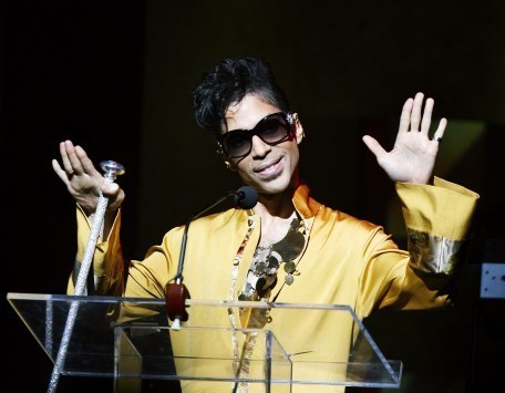 Νεκρός ο Prince! Θρήνος στην παγκόσμια μουσική σκηνή!