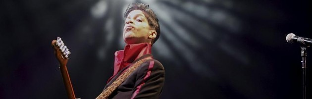 Prince: Υπερβολική δόση η αιτία του θανάτου του; Η τελευταία φορά που τον είδαν ζωντανό – Βρέθηκε αναίσθητος στο ασανσέρ της έπαυλής του