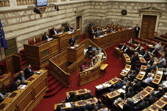 Την Κυριακή ψηφίζεται
άρον - άρον το Ασφαλιστικό! Στην Ολομέλεια το Σάββατο!
- Θέλουν να προλάβουν το Eurogroup Την Κυριακή
ψηφίζεται άρον - άρον το Ασφαλιστικό! Στην Ολομέλεια
το Σάββατο! - Θέλουν να προλάβουν το Eurogroup