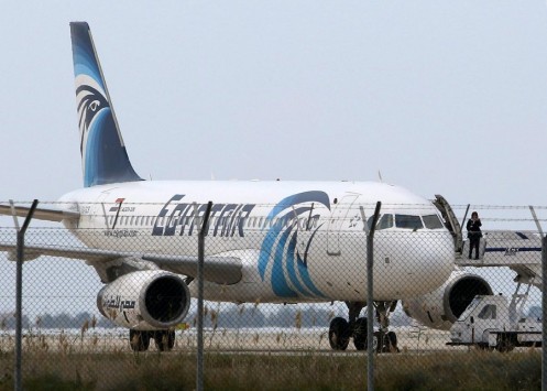 Live: Νέο θρίλερ! Εξαφανίστηκε Airbus της Egypt Air με 66 επιβαίνοντες, ανάμεσά τους 3 παιδιά – Συνετρίβη στη θάλασσα η πρώτη εκτίμηση