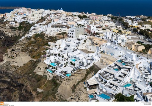 Σαντορίνη: Τα δωμάτια του σπιτιού έκρυβαν εκπλήξεις - Λύθηκε το μυστήριο του μήνα στο νησί! Σαντορίνη: Τα δωμάτια του σπιτιού έκρυβαν εκπλήξεις - Λύθηκε το μυστήριο του μήνα στο νησί!