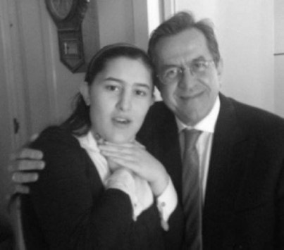 Η 16χρονη Νίκη σε παλαιότερη φωτογραφία με τον πατέρα της - ΦΩΤΟ ΑΡΧΕΙΟΥ