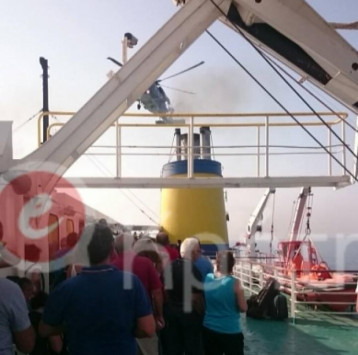 Έπαθε ανακοπή στο πλοίο για την Κρήτη! Αεροδιακομιδή σωτηρίας [pic]