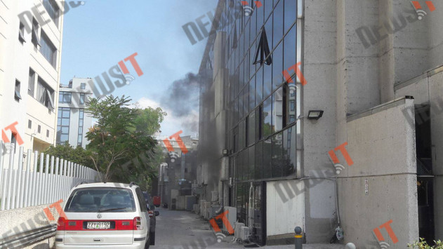 Φωτιά ΤΩΡΑ στο παλιό κτίριο του ΑΝΤ1 στο Μαρούσι - Δεν εκπέμπει το κανάλι! [pics]