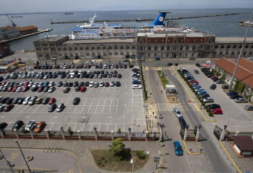 Θεσσαλονίκη: Θα αποκλείσουν το λιμάνι οι μεταφορείς