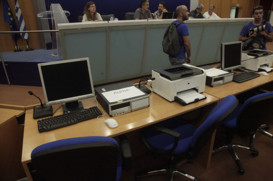 Τηλεοπτικές άδειες: “Μαραθώνια” και με... εντάσεις η παρουσίαση του συστήματος διαγωνισμού
