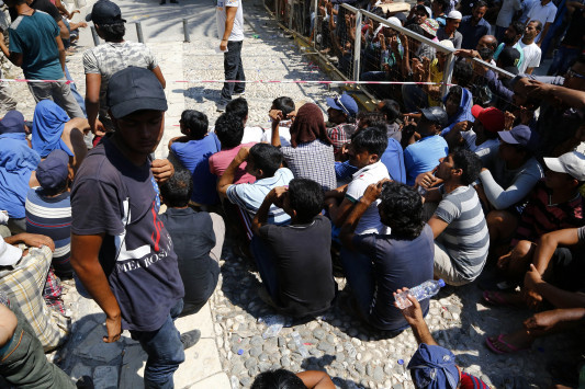 Κως: Μετανάστες έκαψαν κρεβάτια και στρώματα - Επεισόδιο ανηλίκων στο hot spot!