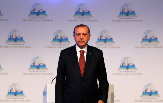 Επική γκάφα από το ΑΠΕ ΜΠΕ! Παραλίγο διπλωματικό επεισόδιο με την Τουρκία από λάθος τηλεγράφημα - Δεν μίλησε ο Ερντογάν για Θράκη και δημοψήφισμα