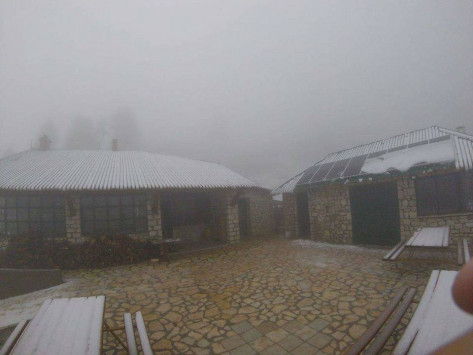 Καιρός: Εντυπωσιακές εικόνες από τα χιόνια στα Τρίκαλα! [pic, vid]