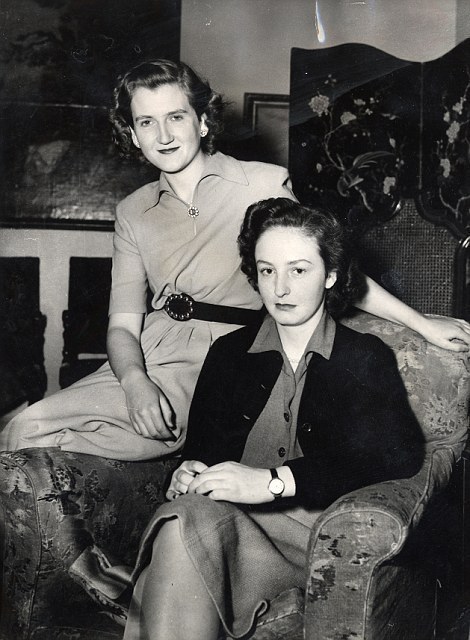 Margaret Rhodes και Lady Elizabeth Longman