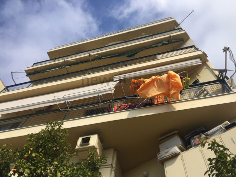Από ύψος 10 μέτρων έπεσε ο 6χρονος στην Κηφισιά - Οι δραματικές στιγμές μετά την πτώση από τον 4ο όροφο Από ύψος 10 μέτρων έπεσε ο 6χρονος στην Κηφισιά - Οι δραματικές στιγμές μετά την πτώση από τον 4ο όροφο