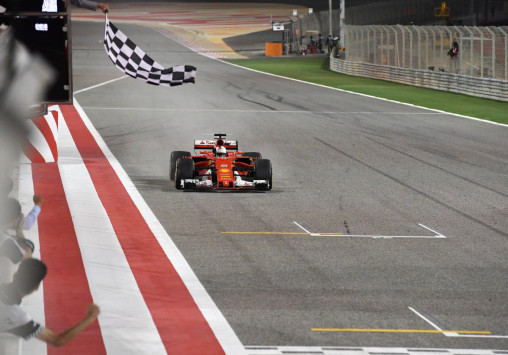 Formula 1: Ξέφυγε ο Φέτελ! Είδε πρώτος την καρό σημαία