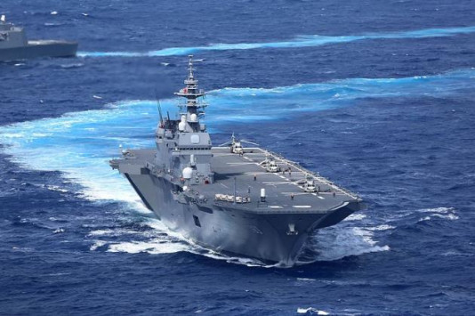 Γιατί η Ιαπωνία στέλνει το μεγαλύτερο πολεμικό της πλοίο στο πλευρό των Αμερικανών