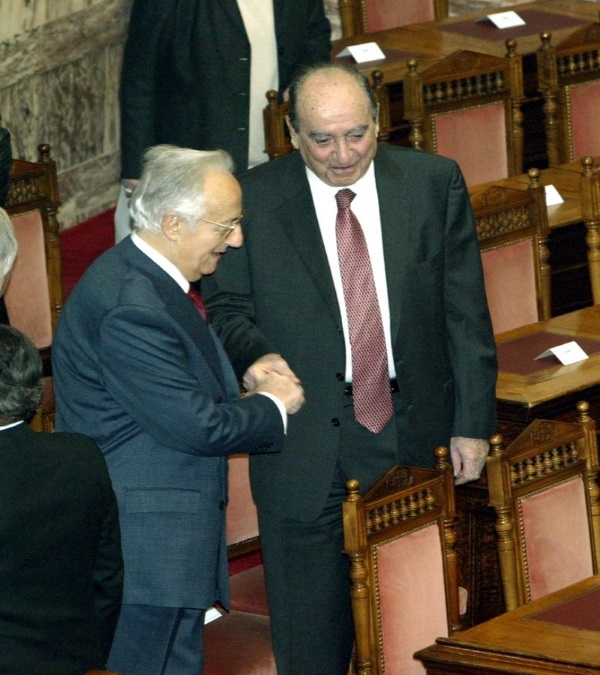 Χρήστος Σαρτζετάκης και Κωνσταντίνος Μητσοτάκης στη Βουλή / Φωτογραφία αρχείου: ΑΠΕ - ΜΠΕ