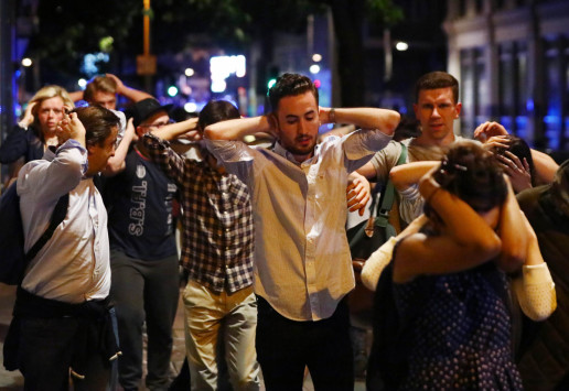 Τρόμος ξανά στο Λονδίνο - Επιθέσεις στην καρδιά της πόλης - Πληροφορίες για νεκρούς και τραυματίες