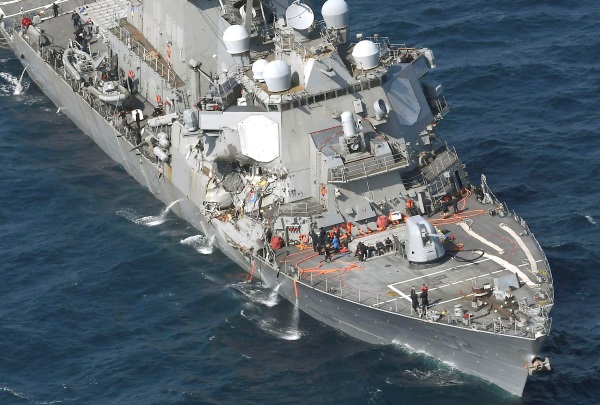 Το αμερικανικό αντιτορπιλικό USS Fitzgerald