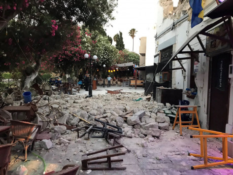Σεισμός στην Κω Live: Δυο νεκροί - Άνοιξε στα δυο το λιμάνι! - Εικόνες καταστροφής με το πρώτο φως της ημέρας Σεισμός στην Κω Live: Δυο νεκροί - Άνοιξε στα δυο το λιμάνι! - Εικόνες καταστροφής με το πρώτο φως της ημέρας