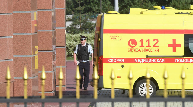 Μόσχα: Αιματηρή προσπάθεια απόδρασης δολοφόνων! Τρεις νεκροί, πέντε τραυματίες [vids, pics]