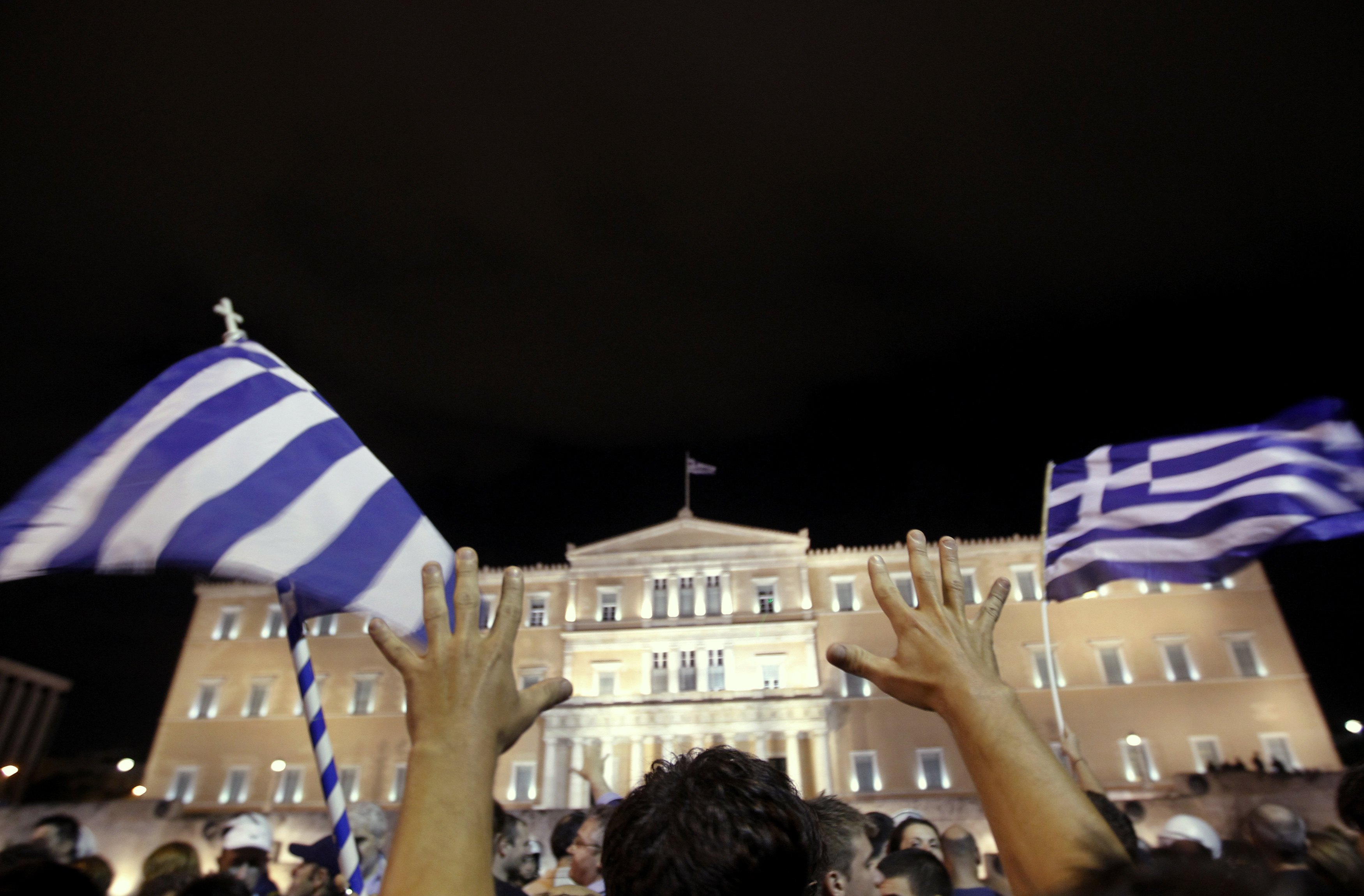 "Παραδοσιακή ελληνική χειρονομία" όπως αναφέρει το Reuters που πήρε τη φωτογραφία