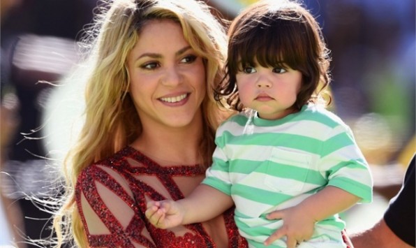 Shakira: Η γλυκιά μανούλα που ξεσήκωσε το Maracana με τα σέξι χορευτικά της! Φωτογραφίες και βίντεο