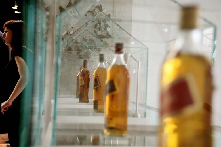 Τρίκαλα: »Καλοί οι ψηφοφόροι αλλά ασύμφοροι στο ουίσκι» | Newsit.gr Τρίκαλα: »Καλοί οι ψηφοφόροι αλλά ασύμφοροι στο ουίσκι» | Newsit.gr