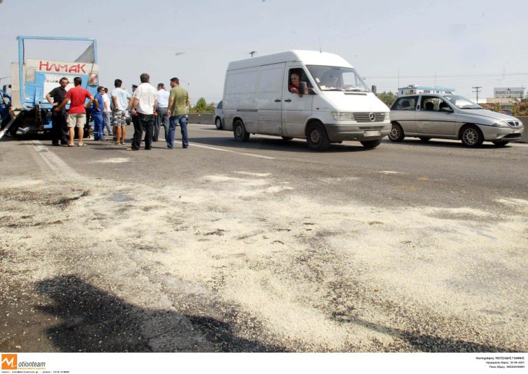 Χανιά: Καραμπόλα 4 αυτοκινήτων με mini bus που μπήκε στο αντίθετο ρεύμα! | Newsit.gr Χανιά: Καραμπόλα 4 αυτοκινήτων με mini bus που μπήκε στο αντίθετο ρεύμα! | Newsit.gr