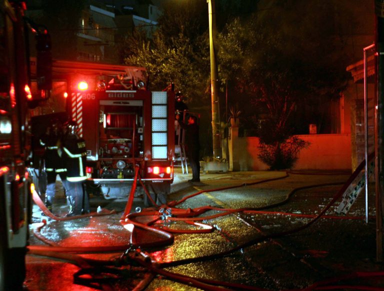 Ρέθυμνο: Βιοτεχνία κατασκευής κεριών έγινε στάχτη! | Newsit.gr Ρέθυμνο: Βιοτεχνία κατασκευής κεριών έγινε στάχτη! | Newsit.gr