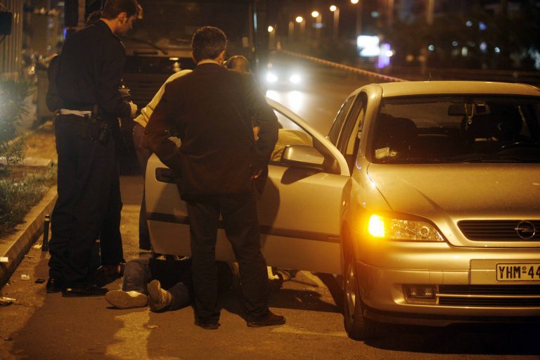 Αγρίνιο: Τον σκότωσε με σιδερογροθιά, επειδή διαφώνησαν για την προτεραιότητα! | Newsit.gr Αγρίνιο: Τον σκότωσε με σιδερογροθιά, επειδή διαφώνησαν για την προτεραιότητα! | Newsit.gr
