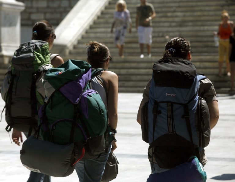 Έκρυβαν μέσα σε τρεις ταξιδωτικούς σάκους αντικείμενα από όλη τη Θεσσαλονίκη! | Newsit.gr Έκρυβαν μέσα σε τρεις ταξιδωτικούς σάκους αντικείμενα από όλη τη Θεσσαλονίκη! | Newsit.gr
