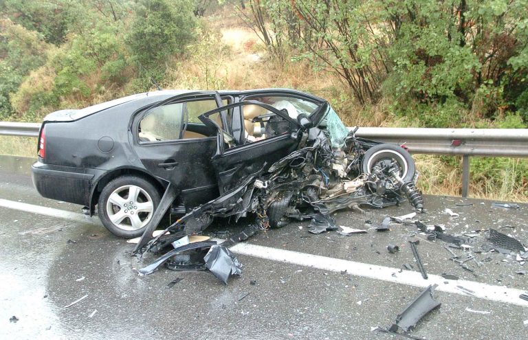 Ηλεία: Πατέρας και γιος επέστρεφαν από γάμο και έχασαν τη ζωή τους | Newsit.gr Ηλεία: Πατέρας και γιος επέστρεφαν από γάμο και έχασαν τη ζωή τους | Newsit.gr