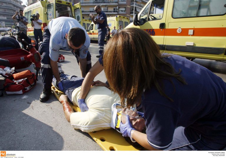 Θεσσαλονίκη: Νεκρός ένας 22χρονος από σύγκρουση μοτοσικλέτας με νταλίκα | Newsit.gr Θεσσαλονίκη: Νεκρός ένας 22χρονος από σύγκρουση μοτοσικλέτας με νταλίκα | Newsit.gr