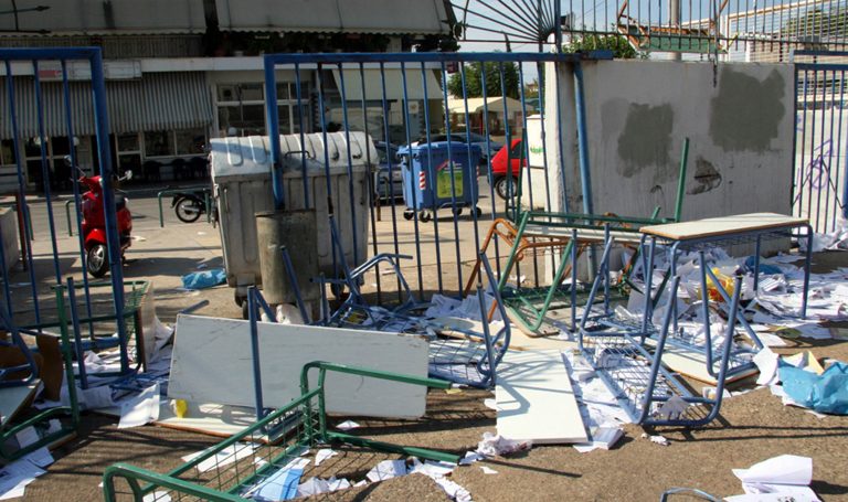 Κρήτη: Βγήκαν όπλα σε κατάληψη – Εκτός ελέγχου η κατάσταση! | Newsit.gr Κρήτη: Βγήκαν όπλα σε κατάληψη – Εκτός ελέγχου η κατάσταση! | Newsit.gr