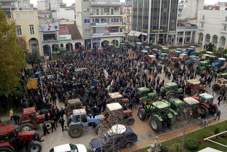 Λασίθι: Στους δρόμους οι αγρότες για δάνεια και μείωση του ΦΠΑ! | Newsit.gr Λασίθι: Στους δρόμους οι αγρότες για δάνεια και μείωση του ΦΠΑ! | Newsit.gr