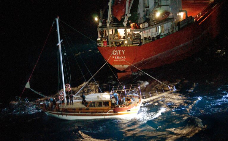 Μυτιλήνη: Το φως της ημέρας αποκάλυψε τους λαθρομετανάστες | Newsit.gr Μυτιλήνη: Το φως της ημέρας αποκάλυψε τους λαθρομετανάστες | Newsit.gr