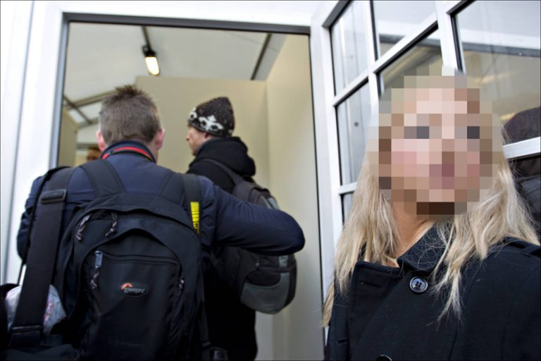 Απελάθηκε από τη Νορβηγία φανατική θαυμάστρια του Μπρέιβικ | Newsit.gr Απελάθηκε από τη Νορβηγία φανατική θαυμάστρια του Μπρέιβικ | Newsit.gr