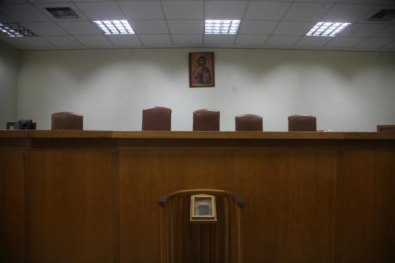Αποχή από τα καθήκοντά τους οι δικηγόροι της περιφέρειας και της Θεσσαλονίκης | Newsit.gr Αποχή από τα καθήκοντά τους οι δικηγόροι της περιφέρειας και της Θεσσαλονίκης | Newsit.gr