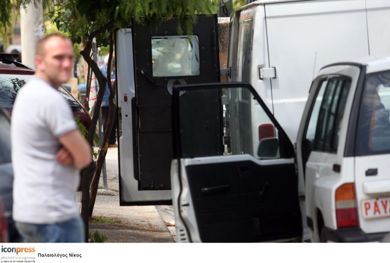 Καρδίτσα: Ληστεία σε χρηματαποστολή των ΕΛ.ΤΑ! | Newsit.gr Καρδίτσα: Ληστεία σε χρηματαποστολή των ΕΛ.ΤΑ! | Newsit.gr