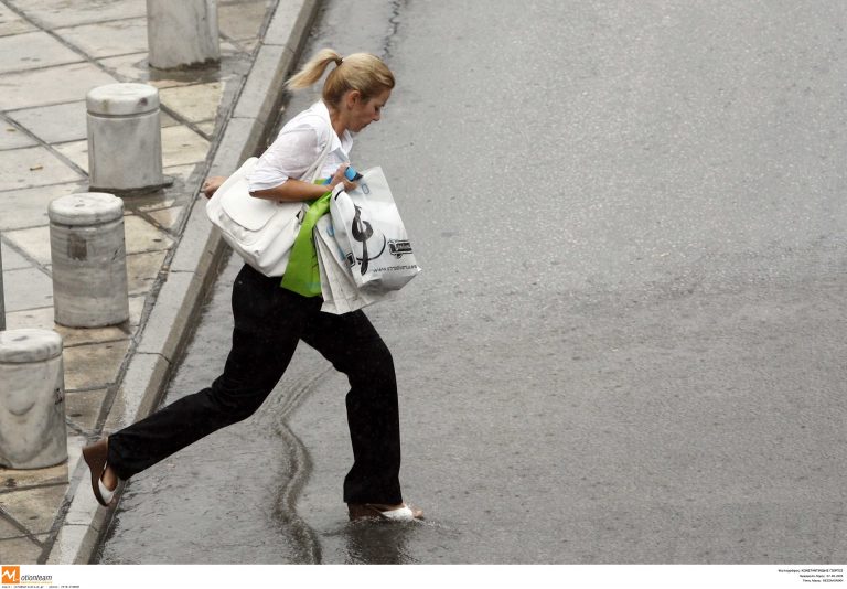 Θεσσαλονίκη: Χαλάζι και καταρρακτώδης βροχή από το πρωί – Δείτε βίντεο! | Newsit.gr Θεσσαλονίκη: Χαλάζι και καταρρακτώδης βροχή από το πρωί – Δείτε βίντεο! | Newsit.gr