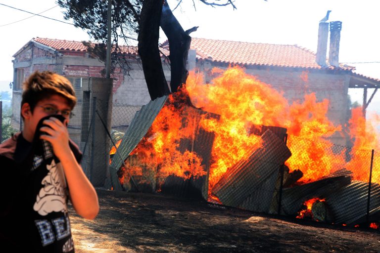 Ζαχάρω: Τραυματίστηκε ηλικιωμένος σε πυρκαγιά | Newsit.gr Ζαχάρω: Τραυματίστηκε ηλικιωμένος σε πυρκαγιά | Newsit.gr