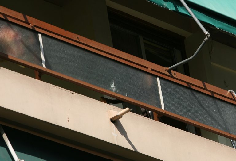 Θεσσαλονίκη: Την πυροβόλησαν στο μπαλκόνι του σπιτιού της! | Newsit.gr Θεσσαλονίκη: Την πυροβόλησαν στο μπαλκόνι του σπιτιού της! | Newsit.gr