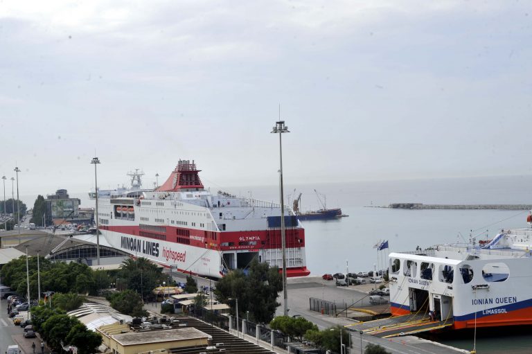 Πάτρα: Κοκαϊνη… εντοιχισμένη σε φορτηγό! | Newsit.gr Πάτρα: Κοκαϊνη… εντοιχισμένη σε φορτηγό! | Newsit.gr