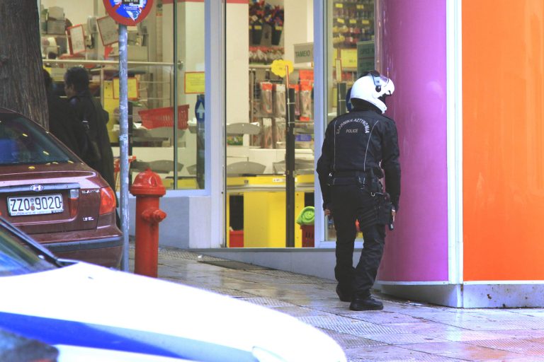 Ηράκλειο:Τη λήστεψε για να πάρει τα χρήματα που του χρωστούσε! | Newsit.gr Ηράκλειο:Τη λήστεψε για να πάρει τα χρήματα που του χρωστούσε! | Newsit.gr