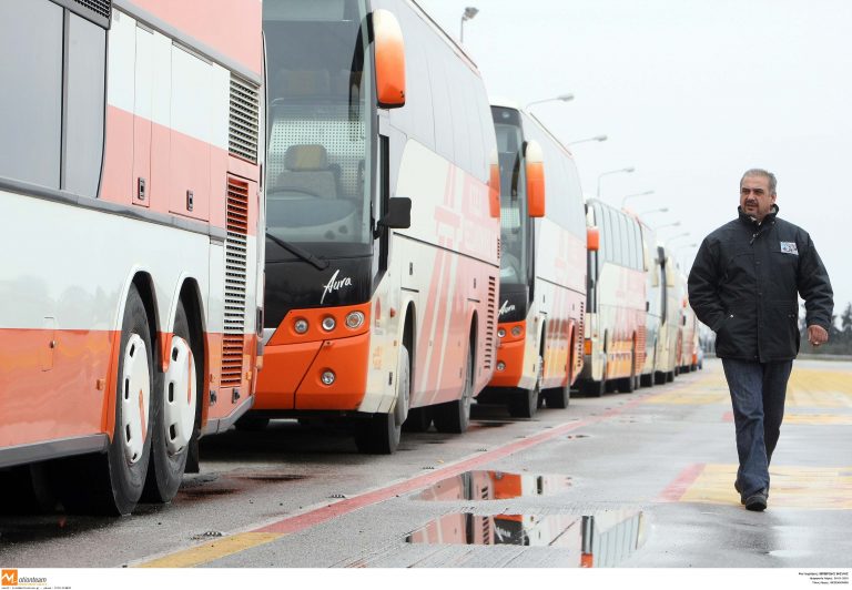 Θεσσαλονίκη: Τραγικό θάνατο βρήκε ένας πεζός στα ΚΤΕΛ | Newsit.gr Θεσσαλονίκη: Τραγικό θάνατο βρήκε ένας πεζός στα ΚΤΕΛ | Newsit.gr
